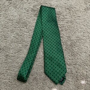 Green Geometric Patterned Tie